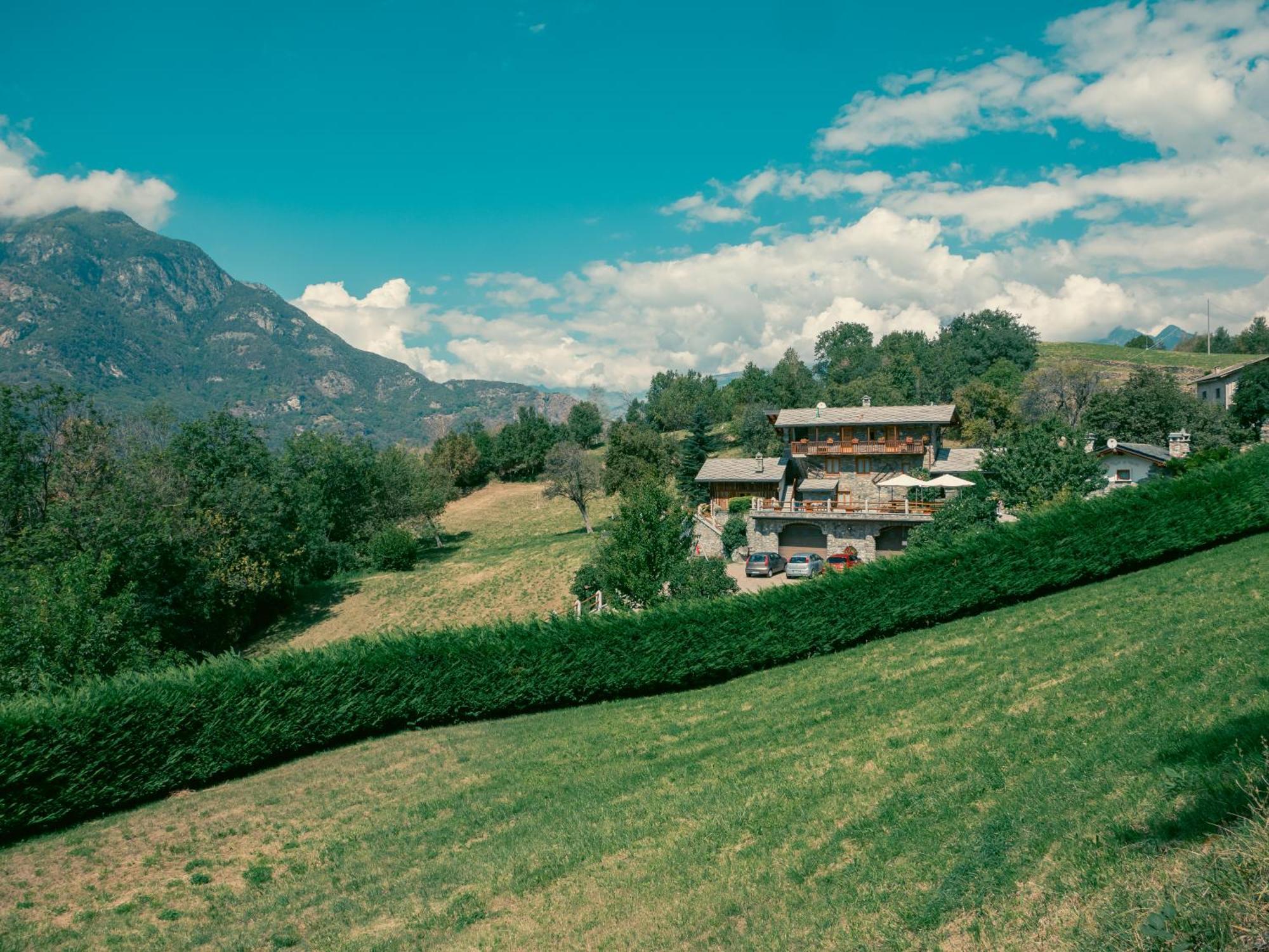 La Majon De Fohten Hotel Montjovet Exterior photo